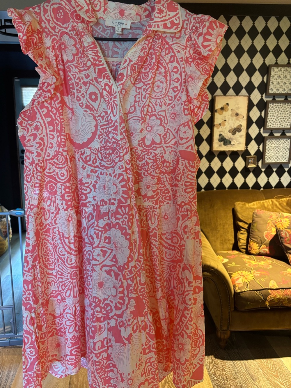 Umgee Coral and Cream Floral Paisley Sleeveless Top